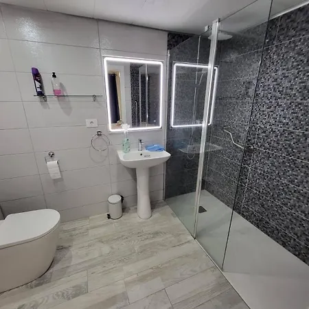 Castle Harbour 36 - Two Bed Apartmán Los Cristianos (Tenerife)