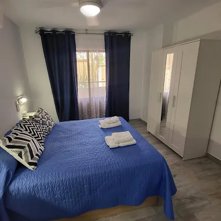 Castle Harbour 36 - Two Bed Apartmán Los Cristianos (Tenerife)